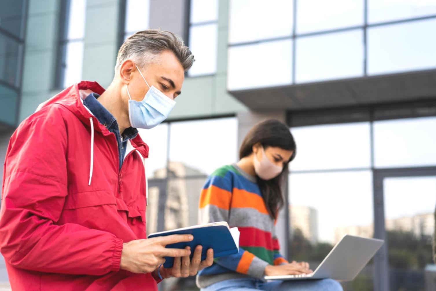 Environnement de travail avec analyse de données financières